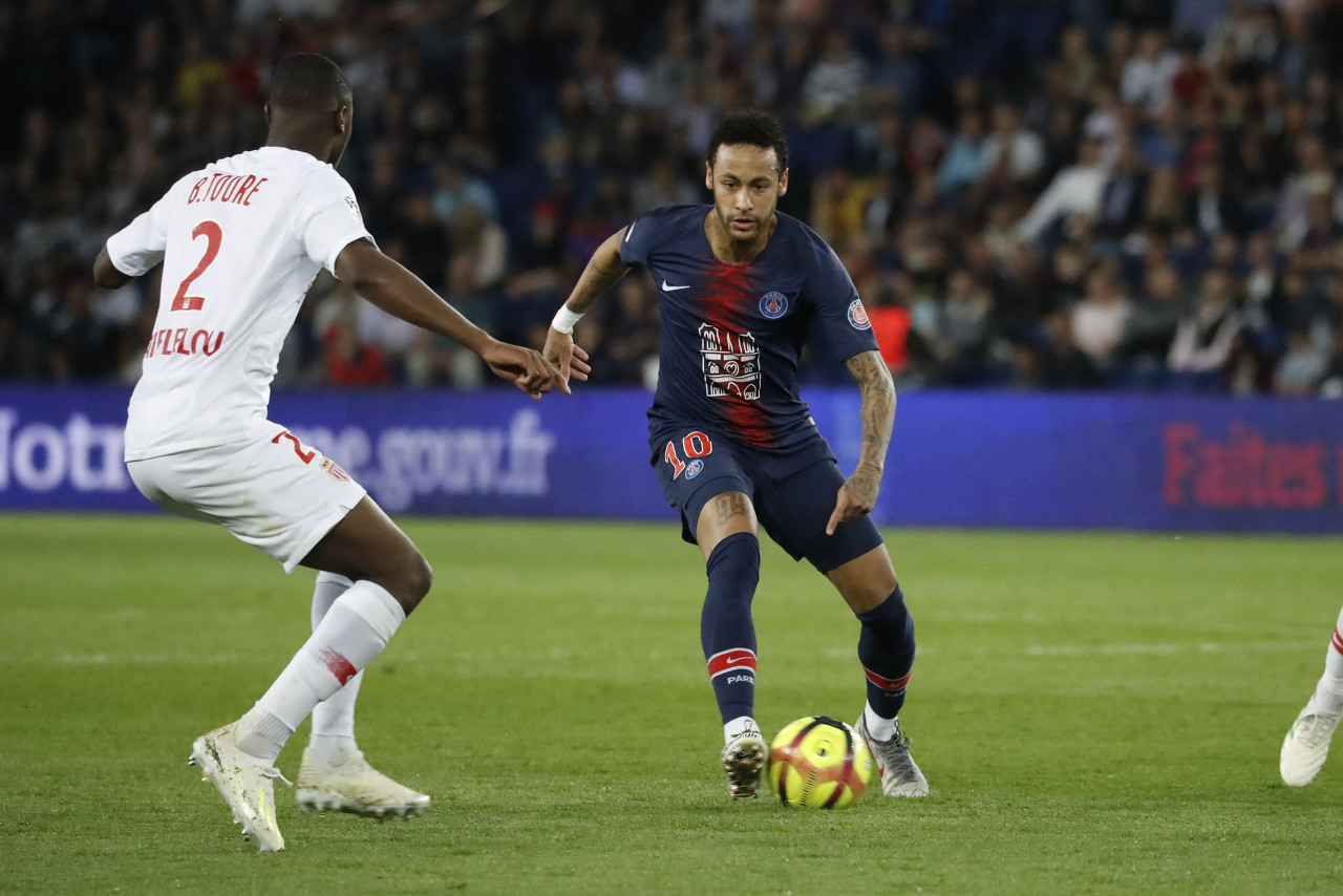 意媒：伊布、费拉拉入选米兰冬奥会火炬传递阵容