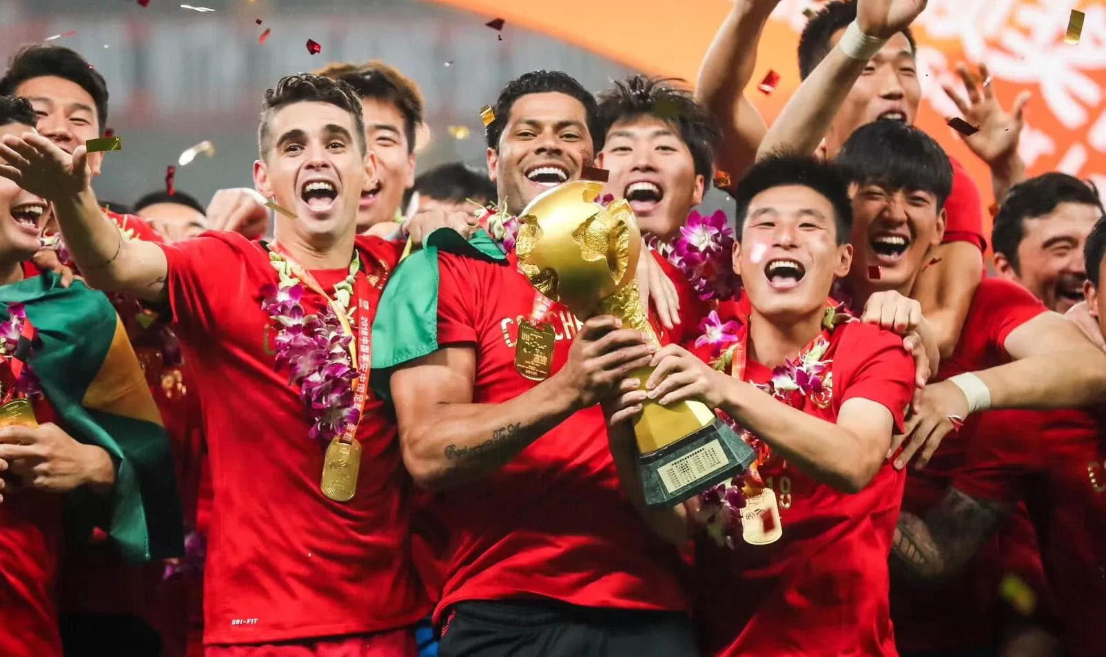 弗兰克：获胜后热刺晋级形势大好，西蒙斯延续了自身好状态